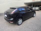 FORD - FOCUS - 2010/2011 - Preta - R$ 39.900,00