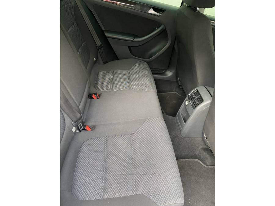 VOLKSWAGEN - JETTA - 2016/2016 - Prata - R$ 75.900,00