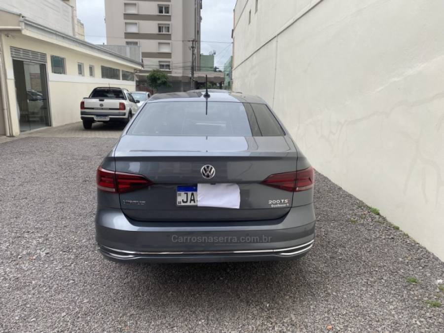 VOLKSWAGEN - VIRTUS - 2021/2022 - Cinza - R$ 96.900,00