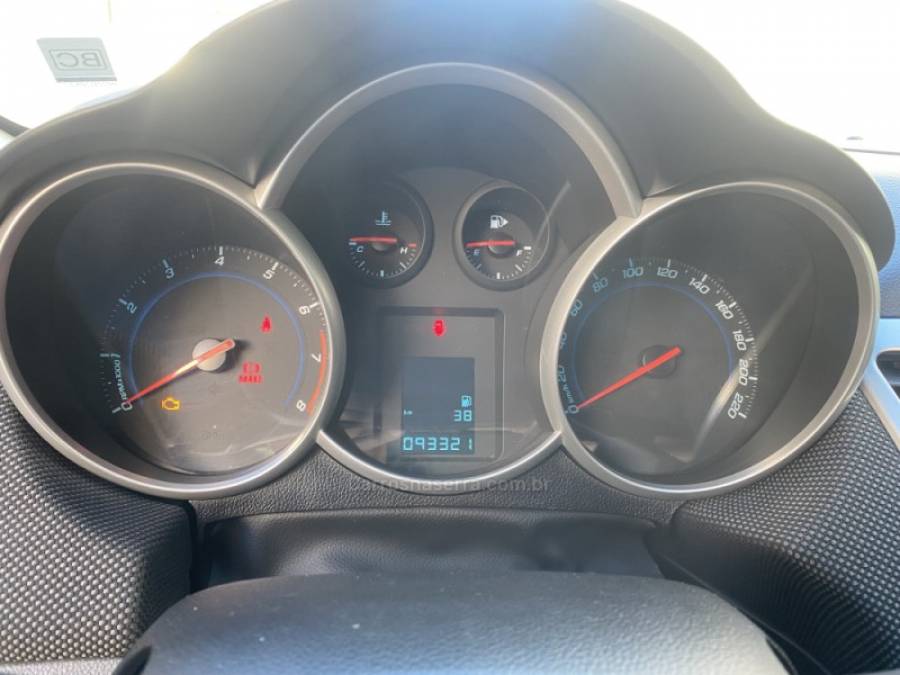 CHEVROLET - CRUZE - 2013/2013 - Prata - R$ 61.900,00