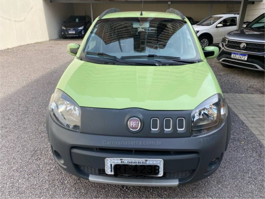 FIAT - UNO - 2011/2012 - Verde - R$ 32.900,00