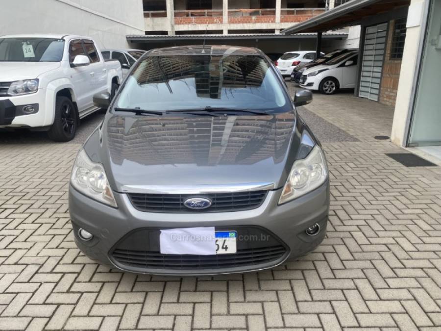 FORD - FOCUS - 2012/2012 - Cinza - R$ 42.900,00