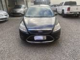 FORD - FOCUS - 2010/2011 - Preta - R$ 39.900,00