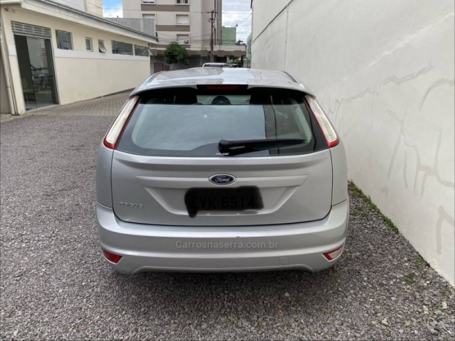 FORD - FOCUS - 2011/2011 - Prata - R$ 41.900,00