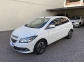 CHEVROLET - ONIX - 2013/2014 - Branca - R$ 51.900,00