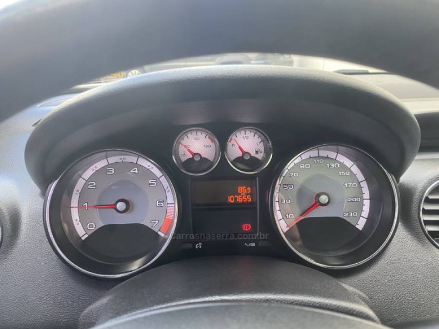 PEUGEOT - 308 - 2015/2016 - Prata - R$ 54.900,00