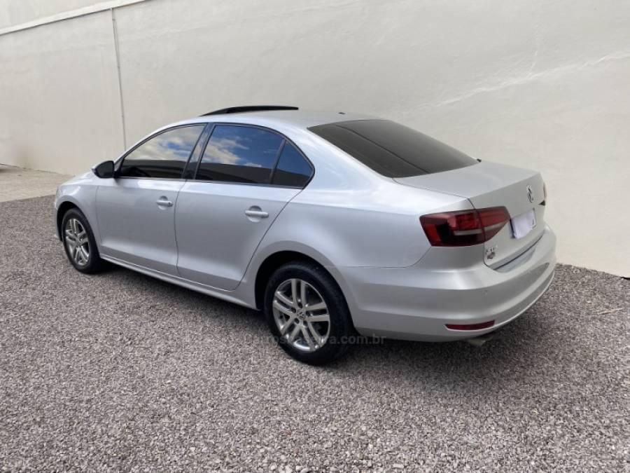 VOLKSWAGEN - JETTA - 2016/2016 - Prata - R$ 78.900,00