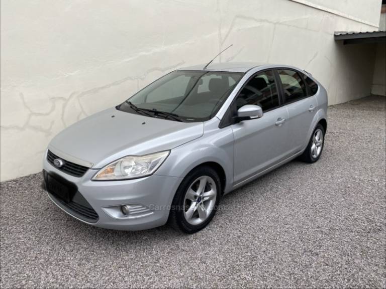 FORD - FOCUS - 2011/2011 - Prata - R$ 41.900,00