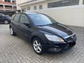 FORD - FOCUS - 2011/2012 - Preta - R$ 42.900,00