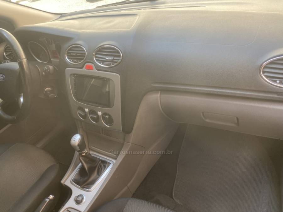 FORD - FOCUS - 2012/2012 - Cinza - R$ 42.900,00