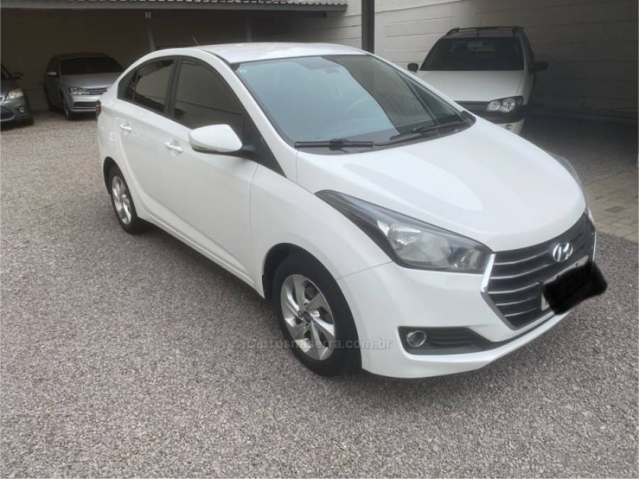 HYUNDAI - HB20S - 2016/2016 - Branca - R$ 65.900,00
