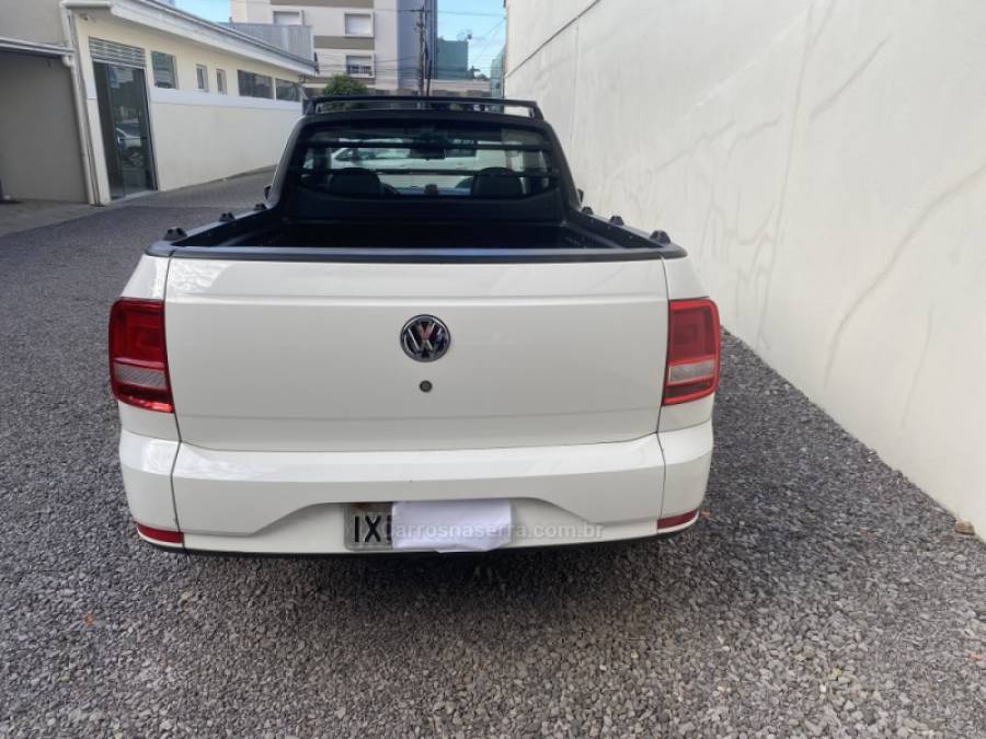 VOLKSWAGEN - SAVEIRO - 2017/2017 - Branca - R$ 55.900,00
