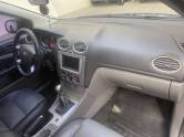 FORD - FOCUS - 2010/2011 - Preta - R$ 39.900,00