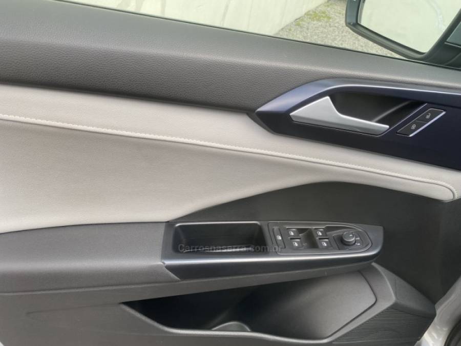 VOLKSWAGEN - TAOS - 2022/2022 - Prata - R$ 129.900,00