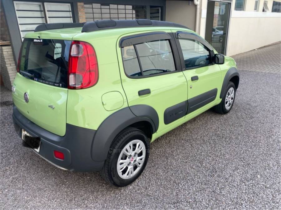 FIAT - UNO - 2011/2012 - Verde - R$ 32.900,00