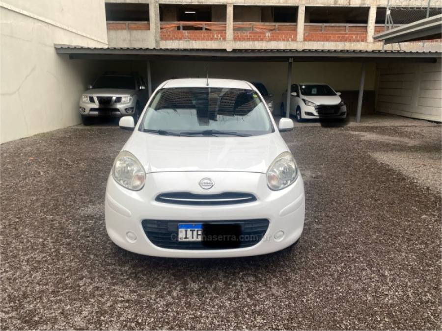 NISSAN - MARCH - 2012/2013 - Branca - R$ 36.900,00
